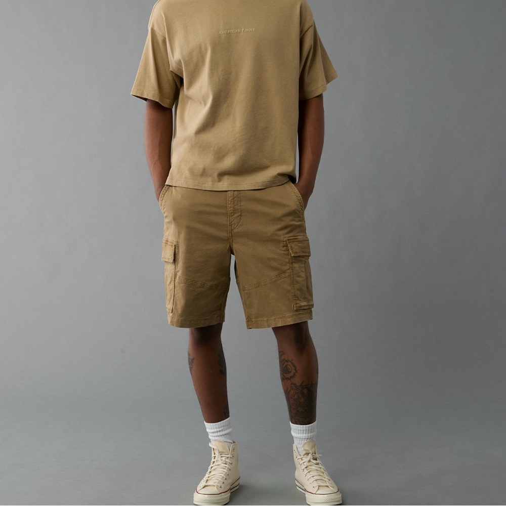 American Eagle Men's Tan Cargo Shorts